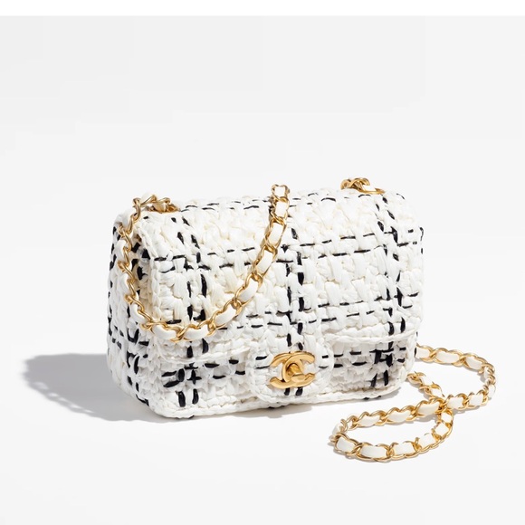 Meet your Posher, Elaine - Picture 1 of 1